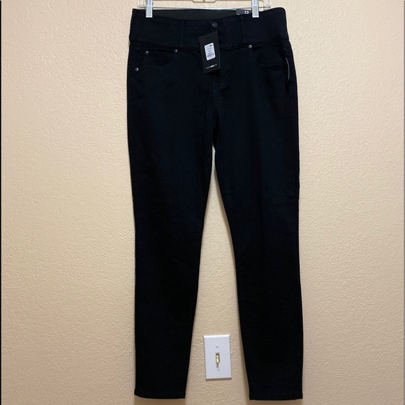 Fashion Nova Pants - Picture 2 of 3